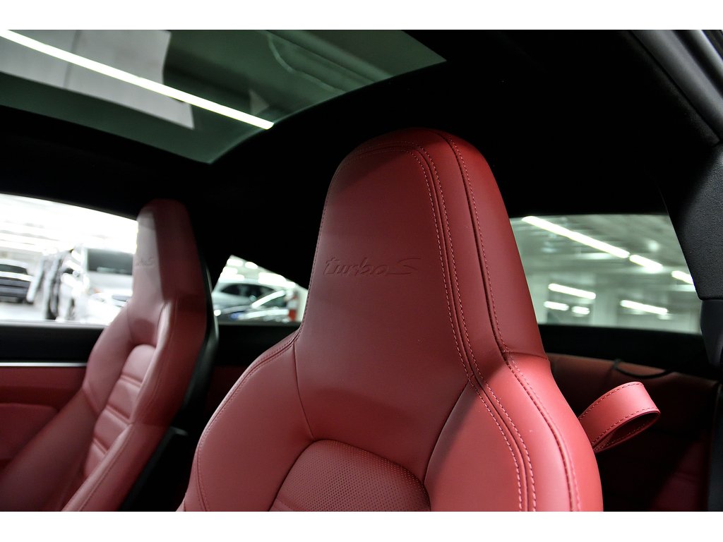 Porsche 911 Turbo S / Sport Exhaust / PCCBs / PASM / BOSE 2023 à Laval, Québec - 20 - w1024h768px