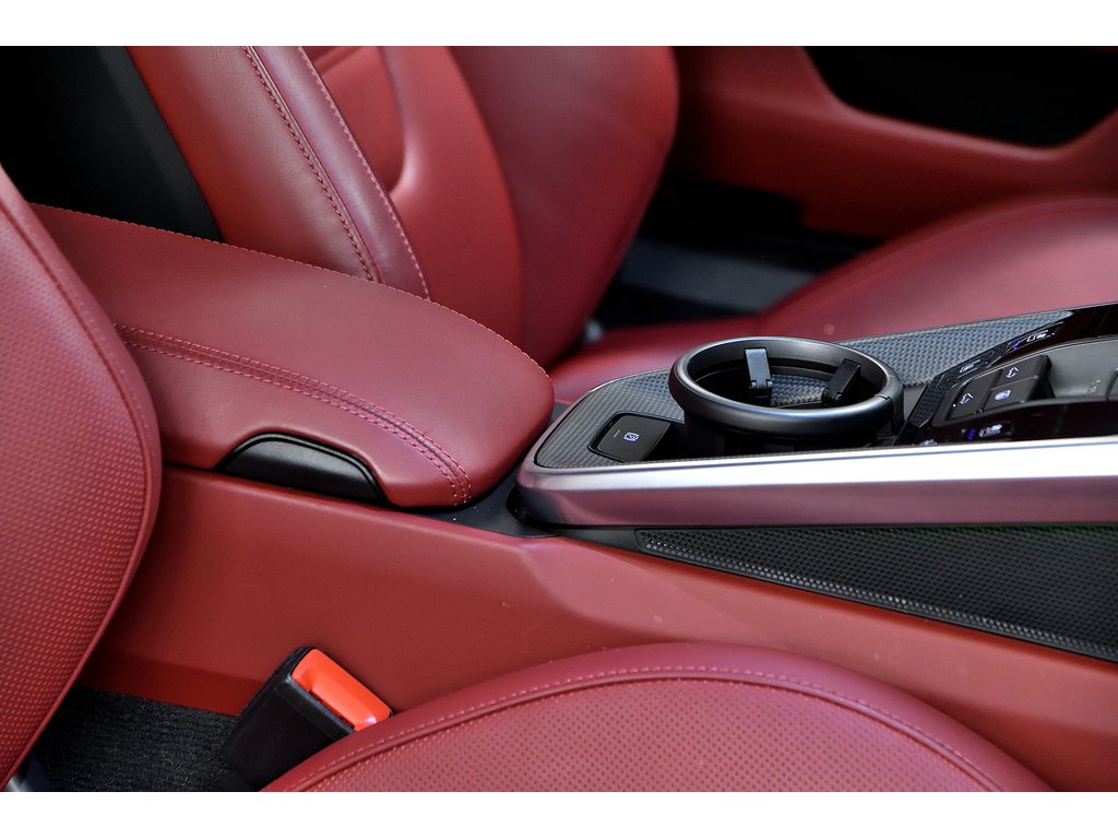 Porsche 911 Turbo S / Sport Exhaust / PCCBs / PASM / BOSE 2023 à Laval, Québec - 40 - w1024h768px