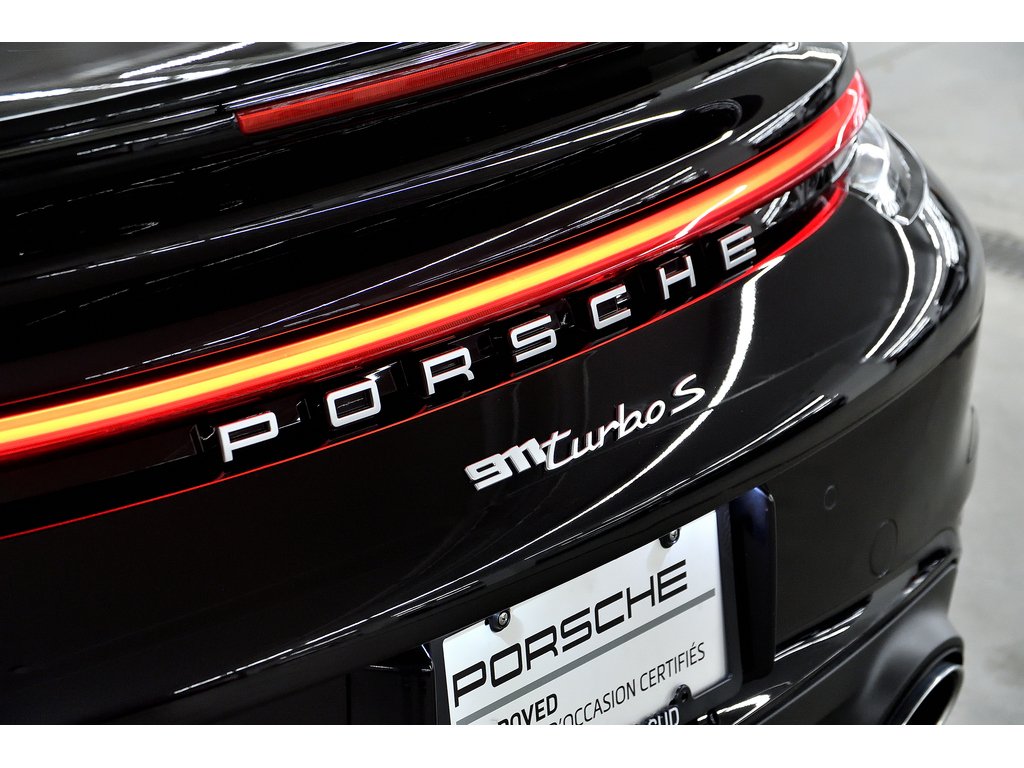 Porsche 911 Turbo S / Sport Exhaust / PCCBs / PASM / BOSE 2023 à Laval, Québec - 45 - w1024h768px