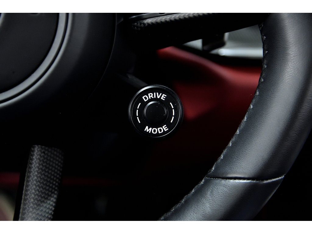 Porsche 911 Turbo S / Sport Exhaust / PCCBs / PASM / BOSE 2023 à Laval, Québec - 26 - w1024h768px