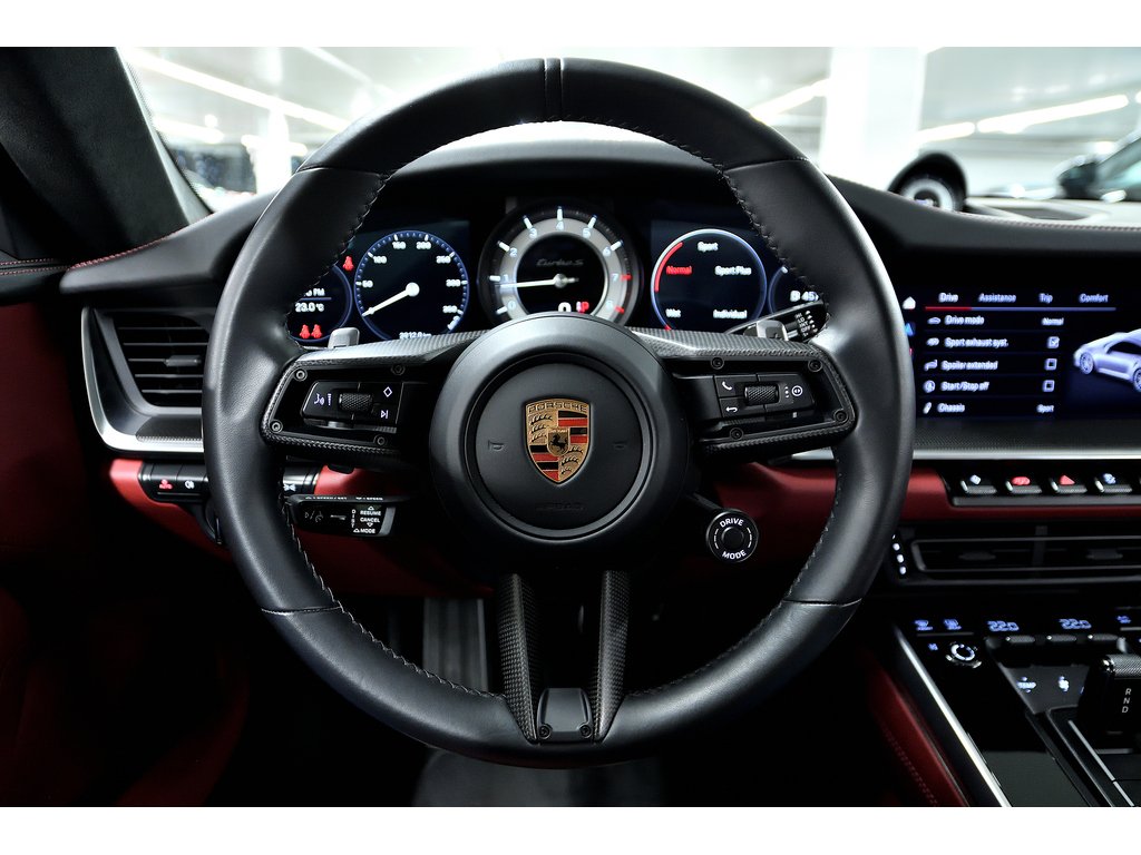Porsche 911 Turbo S / Sport Exhaust / PCCBs / PASM / BOSE 2023 à Laval, Québec - 23 - w1024h768px