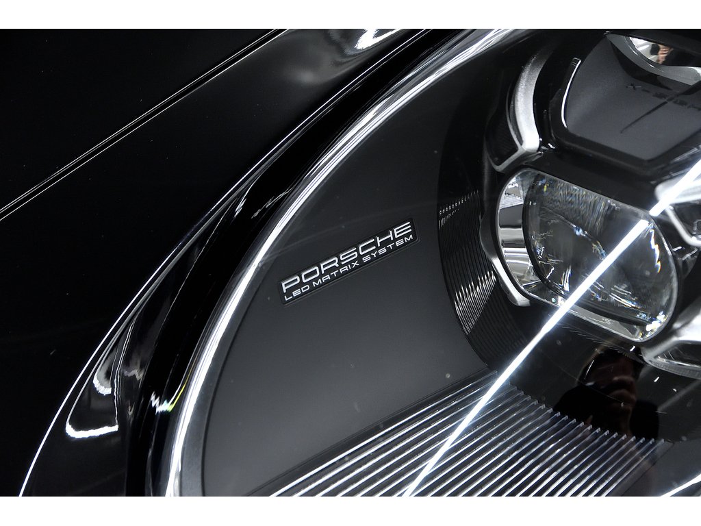 Porsche 911 Turbo S / Sport Exhaust / PCCBs / PASM / BOSE 2023 à Laval, Québec - 7 - w1024h768px