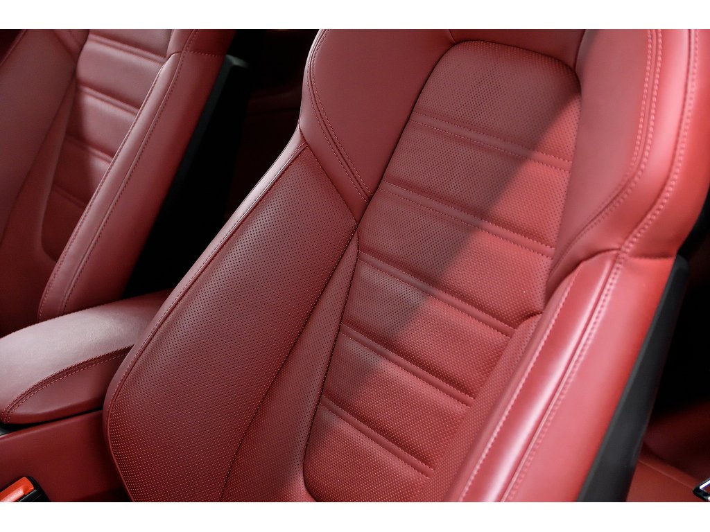 Porsche 911 Turbo S / Sport Exhaust / PCCBs / PASM / BOSE 2023 à Laval, Québec - 19 - w1024h768px