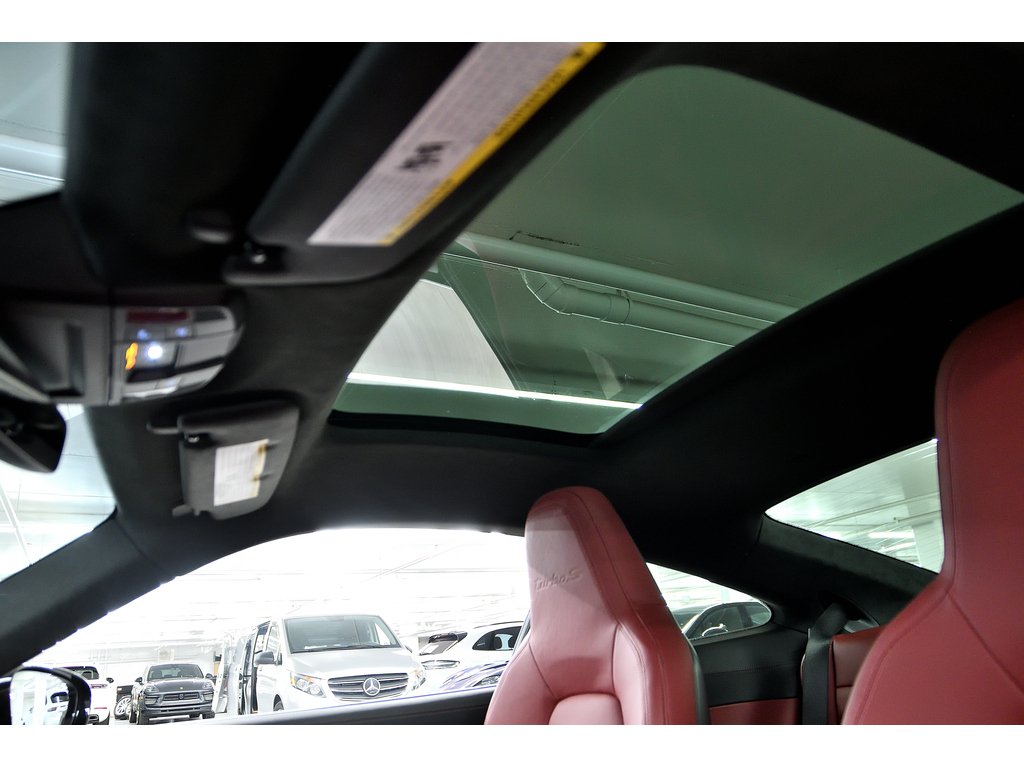 Porsche 911 Turbo S / Sport Exhaust / PCCBs / PASM / BOSE 2023 à Laval, Québec - 21 - w1024h768px