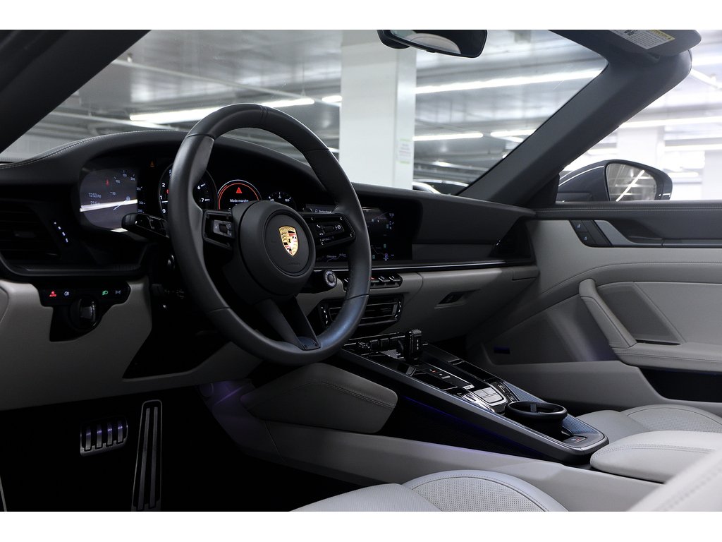 Porsche 911 Targa 4S / Premium + Sport Package / BOSE 2023 à Laval, Québec - 12 - w1024h768px
