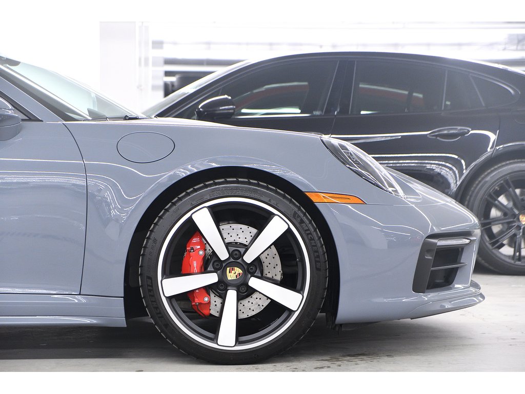 Porsche 911 Targa 4S / Premium + Sport Package / BOSE 2023 à Laval, Québec - 11 - w1024h768px