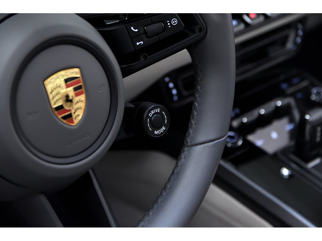 2023 Porsche 911 Targa 4S / Premium + Sport Package / BOSE in Laval, Quebec - 17 - w1024h768px