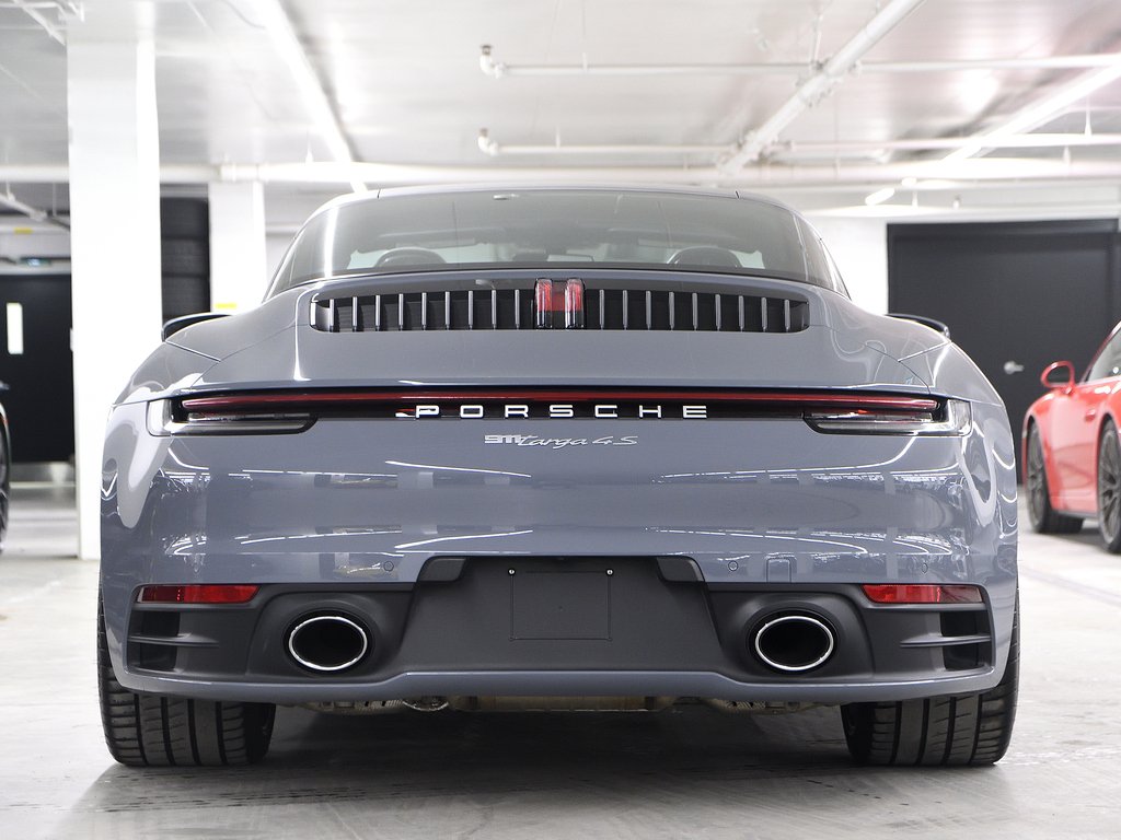 Porsche 911 Targa 4S / Premium + Sport Package / BOSE 2023 à Laval, Québec - 4 - w1024h768px