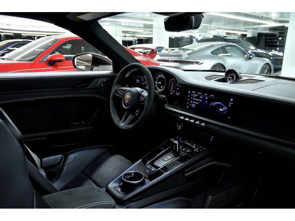 Porsche 911 Carrera GTS Coupe / PDCC / BUCKET SEATS / BOSE 2023 à Laval, Québec - 30 - w1024h768px
