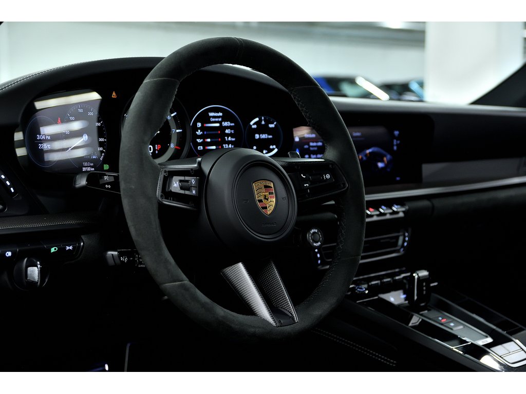 Porsche 911 Carrera GTS Coupe / PDCC / BUCKET SEATS / BOSE 2023 à Laval, Québec - 11 - w1024h768px