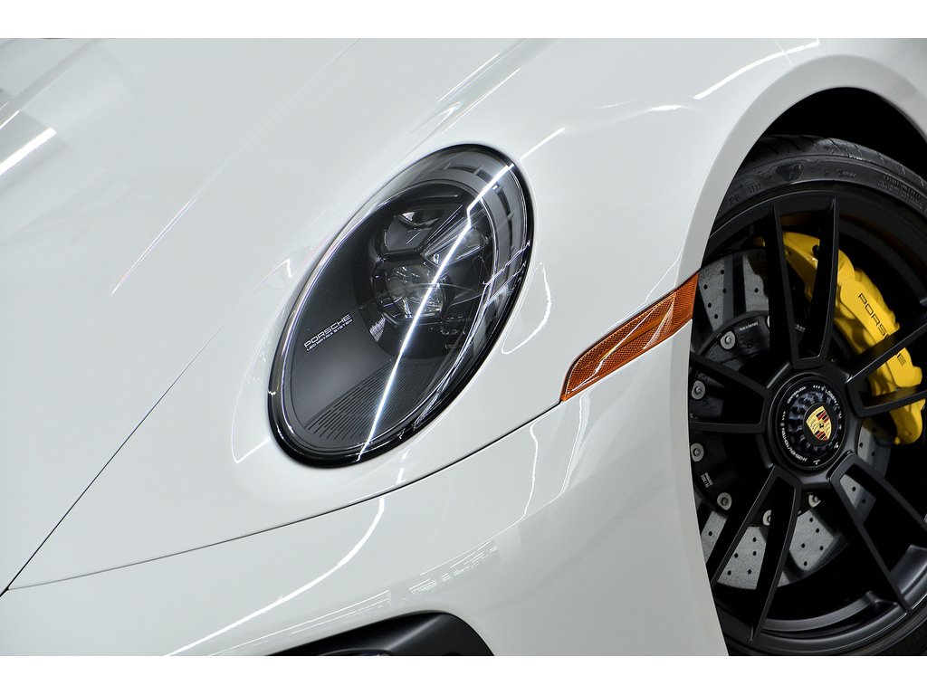 Porsche 911 Carrera GTS Coupe / PDCC / BUCKET SEATS / BOSE 2023 à Laval, Québec - 7 - w1024h768px