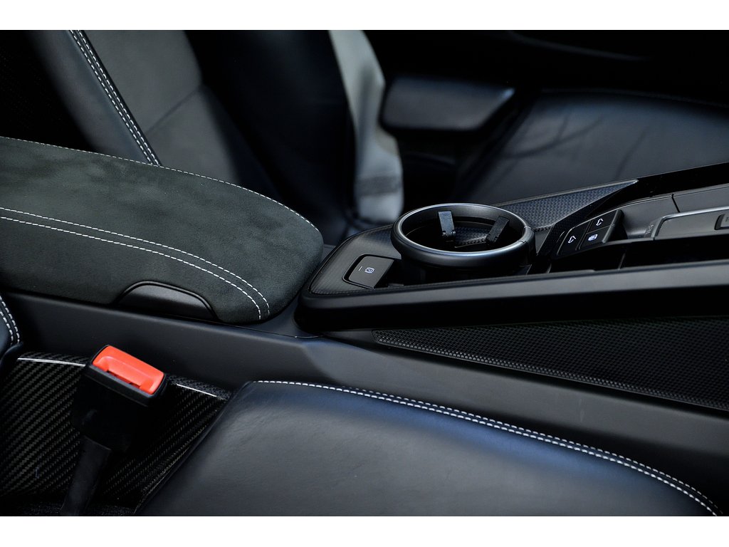 Porsche 911 Carrera GTS Coupe / PDCC / BUCKET SEATS / BOSE 2023 à Laval, Québec - 34 - w1024h768px