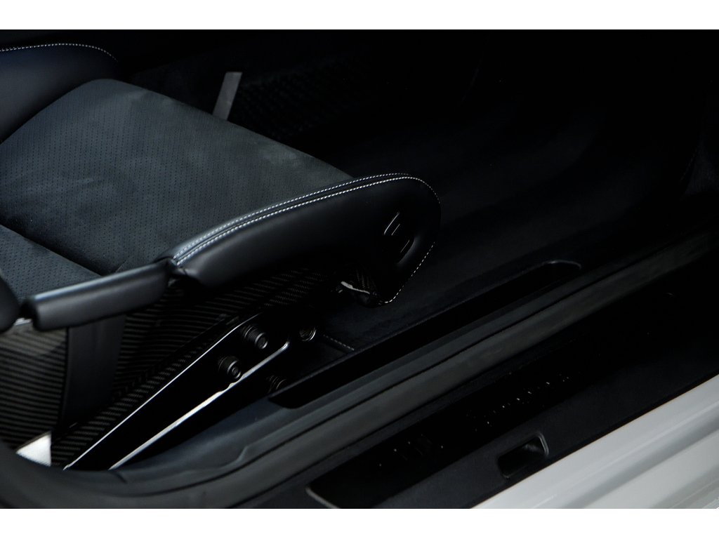 Porsche 911 Carrera GTS Coupe / PDCC / BUCKET SEATS / BOSE 2023 à Laval, Québec - 32 - w1024h768px