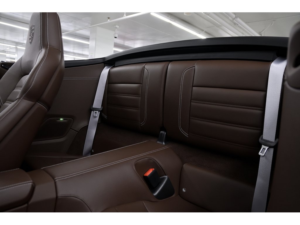 2023 Porsche 911 Carrera 4 GTS Cabriolet / Burmester /Front Axle in Laval, Quebec - 18 - w1024h768px