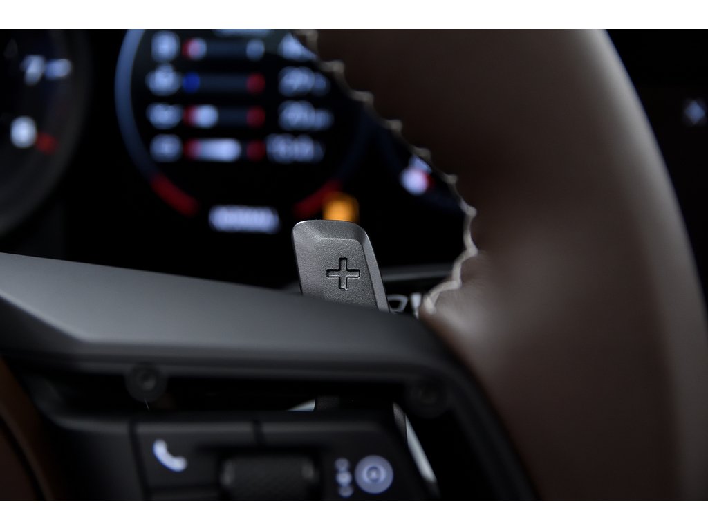 2023 Porsche 911 Carrera 4 GTS Cabriolet / Burmester /Front Axle in Laval, Quebec - 22 - w1024h768px