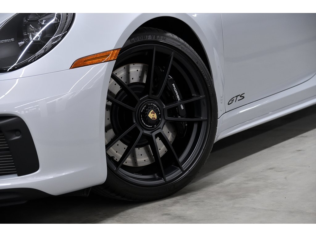 2023 Porsche 911 Carrera 4 GTS Cabriolet / Burmester /Front Axle in Laval, Quebec - 8 - w1024h768px