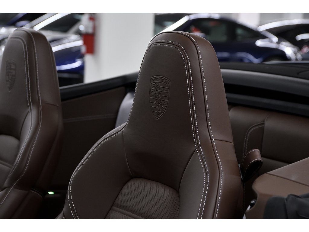 2023 Porsche 911 Carrera 4 GTS Cabriolet / Burmester /Front Axle in Laval, Quebec - 17 - w1024h768px