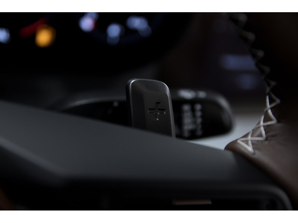 2023 Porsche 911 Carrera 4 GTS Cabriolet / Burmester /Front Axle in Laval, Quebec - 23 - w1024h768px