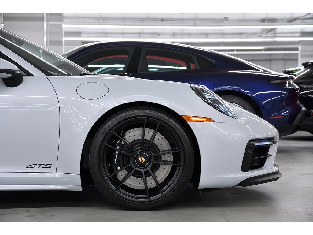 2023 Porsche 911 Carrera 4 GTS Cabriolet / Burmester /Front Axle in Laval, Quebec - 9 - w1024h768px