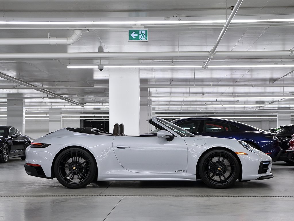 2023 Porsche 911 Carrera 4 GTS Cabriolet / Burmester /Front Axle in Laval, Quebec - 2 - w1024h768px