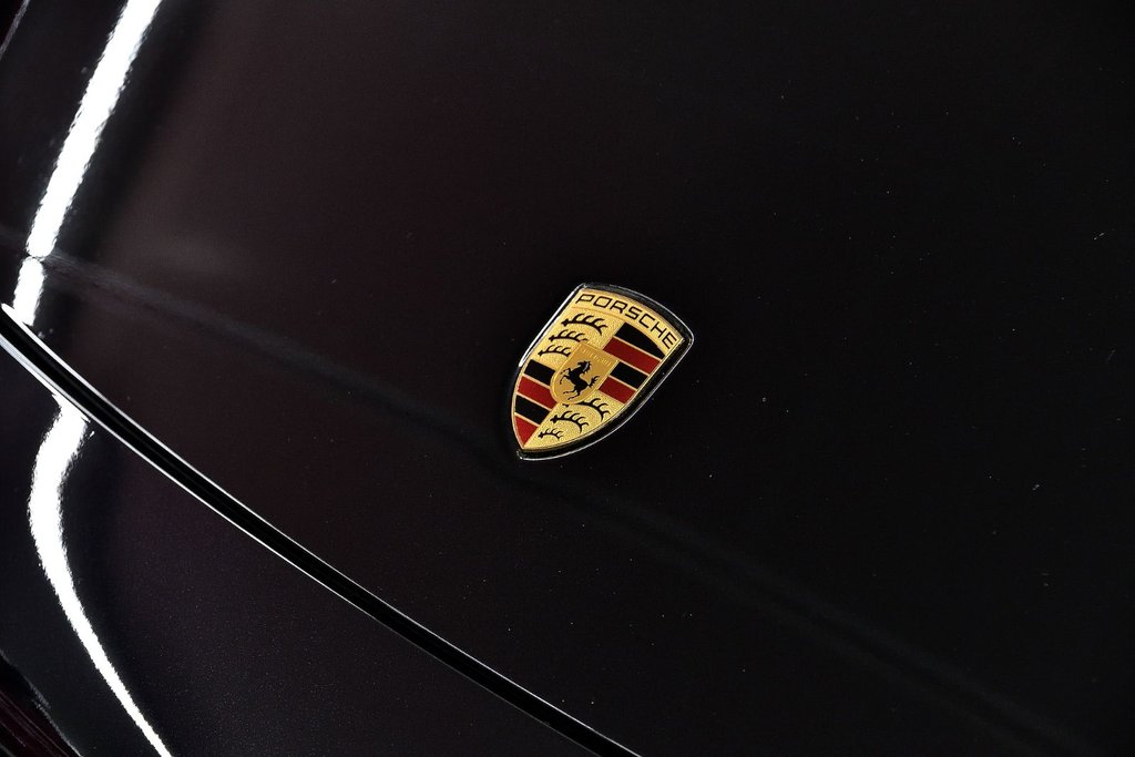 2023 Porsche 911 Carrera 4S Cabriolet in Laval, Quebec - 7 - w1024h768px