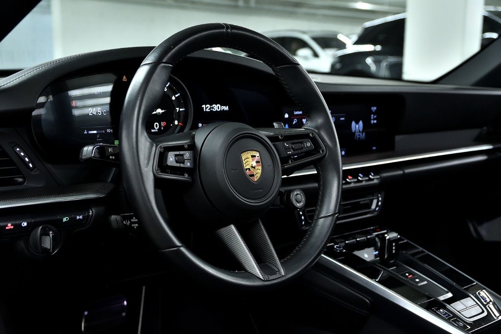 2023 Porsche 911 Carrera 4S Cabriolet in Laval, Quebec - 16 - w1024h768px