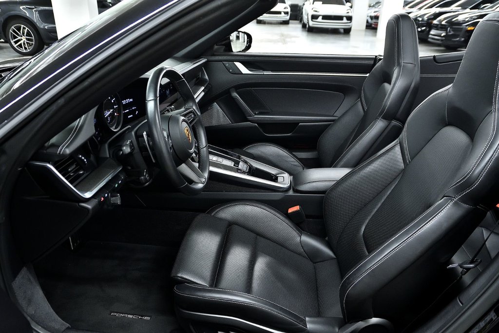 2023 Porsche 911 Carrera 4S Cabriolet in Laval, Quebec - 13 - w1024h768px