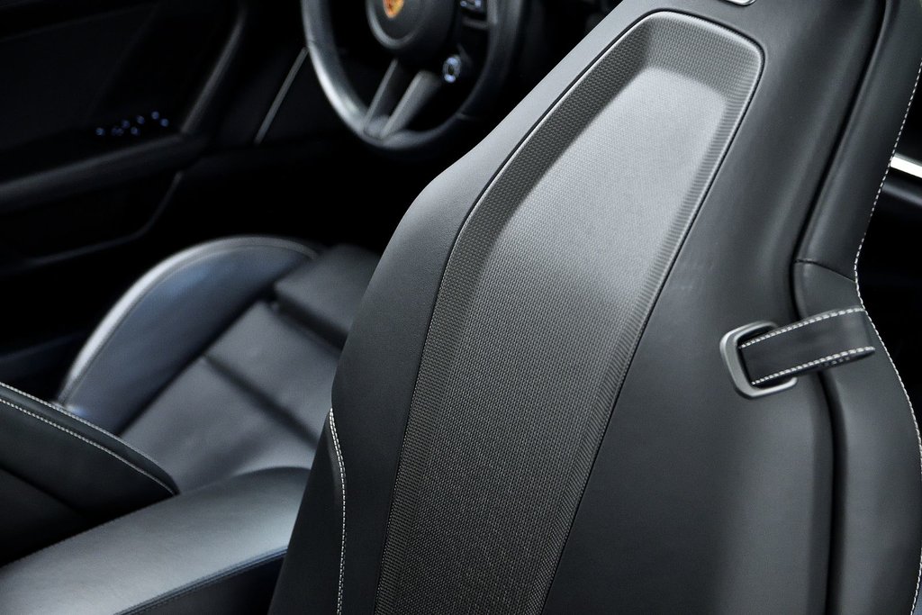 2023 Porsche 911 Carrera 4S Cabriolet in Laval, Quebec - 42 - w1024h768px