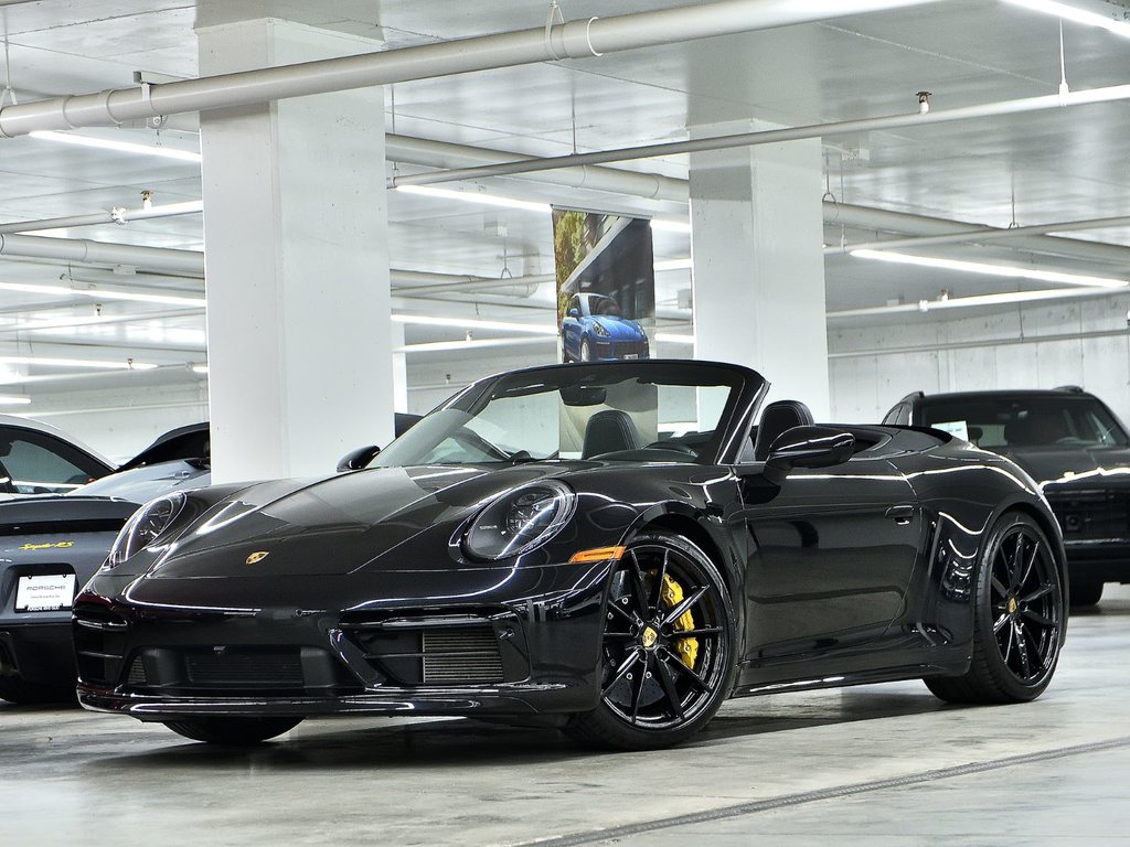 2023 Porsche 911 Carrera 4S Cabriolet in Laval, Quebec - 1 - w1024h768px