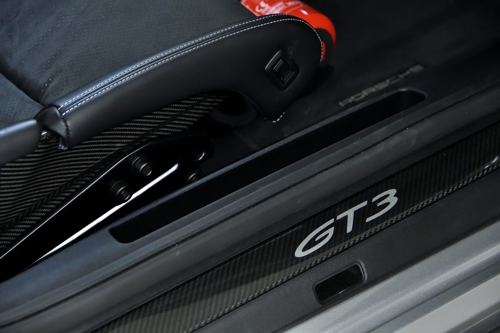 2023 Porsche 911 GT3 in Laval, Quebec - 34 - w1024h768px