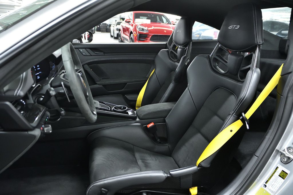2023 Porsche 911 GT3 in Laval, Quebec - 14 - w1024h768px