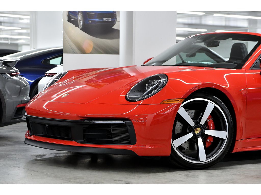 2024 Porsche 911 Carrera 4S Cabriolet / Premium + Sport Package in Laval, Quebec - 7 - w1024h768px
