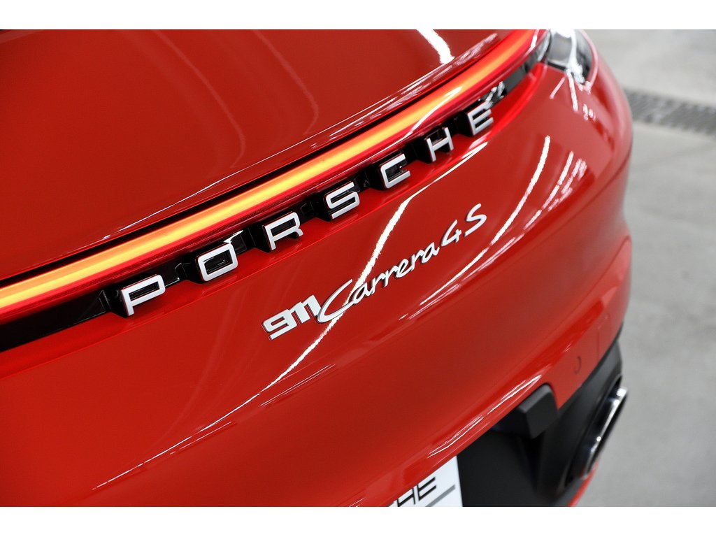 2024 Porsche 911 Carrera 4S Cabriolet / Premium + Sport Package in Laval, Quebec - 39 - w1024h768px