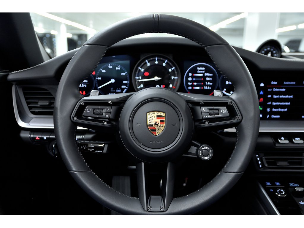 2024 Porsche 911 Carrera 4S Cabriolet / Premium + Sport Package in Laval, Quebec - 12 - w1024h768px