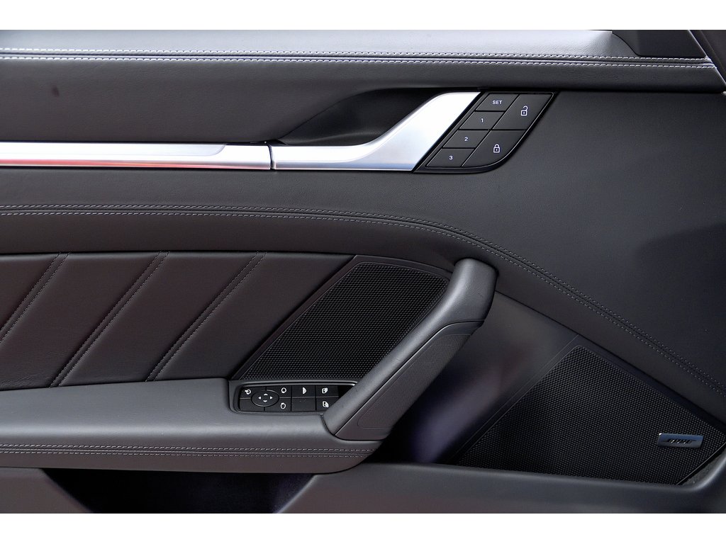 Porsche 911 Carrera 4S Cabriolet / Premium + Sport Package 2024 à Laval, Québec - 31 - w1024h768px