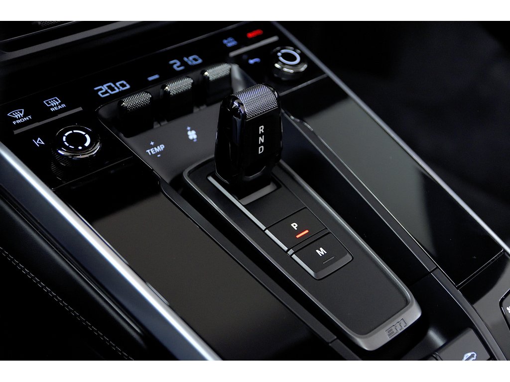 Porsche 911 Carrera 4S Cabriolet / Premium + Sport Package 2024 à Laval, Québec - 29 - w1024h768px