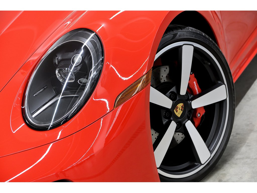 2024 Porsche 911 Carrera 4S Cabriolet / Premium + Sport Package in Laval, Quebec - 8 - w1024h768px