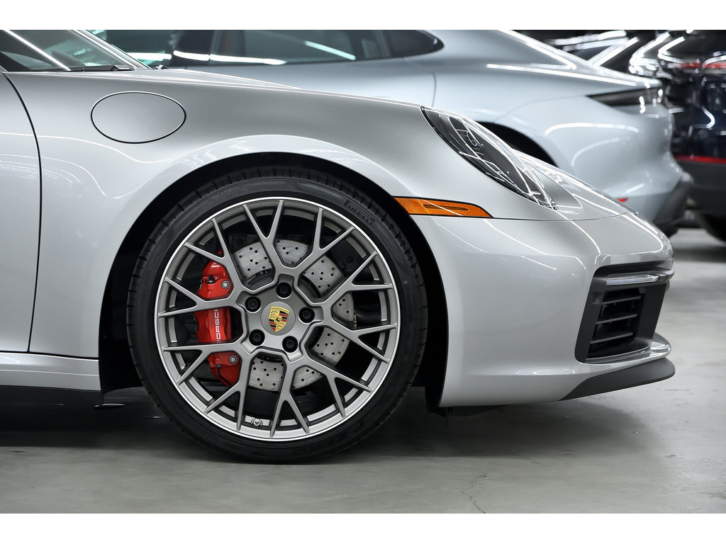 Porsche 911 Cabriolet / Premium + Sport Package / BOSE 2024 à Laval, Québec - 6 - w1024h768px