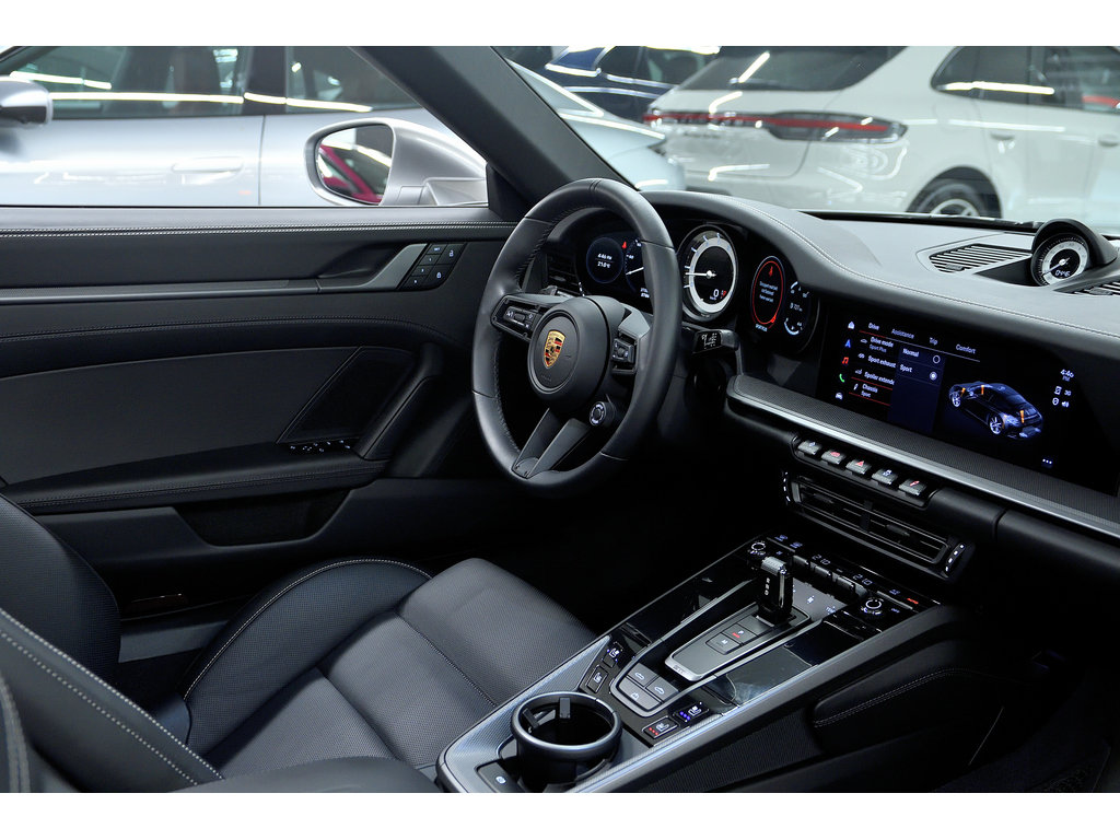 Porsche 911 Cabriolet / Premium + Sport Package / BOSE 2024 à Laval, Québec - 21 - w1024h768px