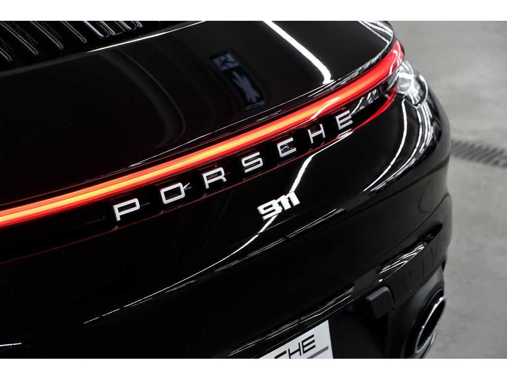 Porsche 911 Cabriolet / Sport + Premium Package / BOSE 2024 à Laval, Québec - 9 - w1024h768px