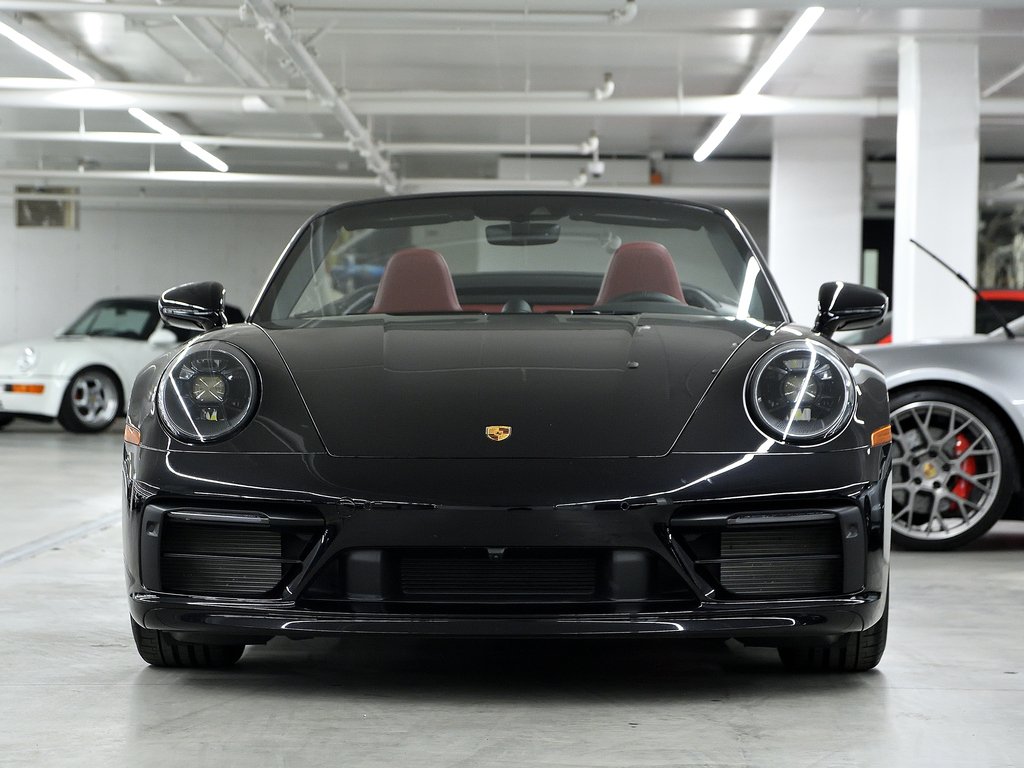 Porsche 911 Cabriolet / Sport + Premium Package / BOSE 2024 à Laval, Québec - 6 - w1024h768px