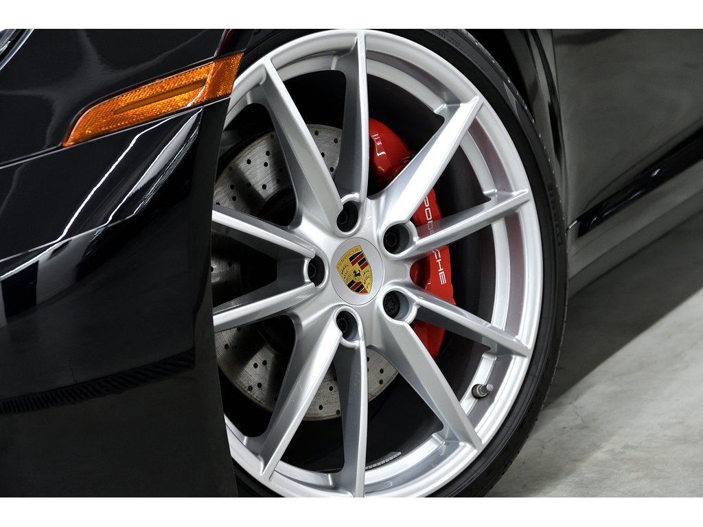 Porsche 911 Cabriolet / Sport + Premium Package / BOSE 2024 à Laval, Québec - 10 - w1024h768px