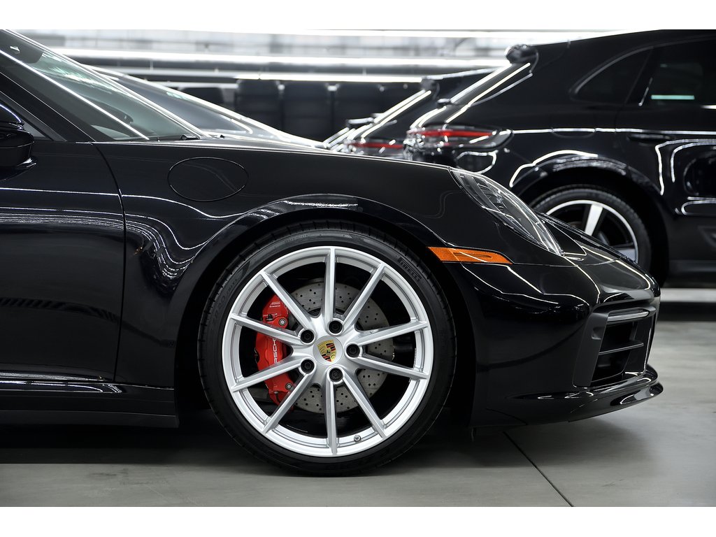 Porsche 911 Cabriolet / Sport + Premium Package / BOSE 2024 à Laval, Québec - 7 - w1024h768px
