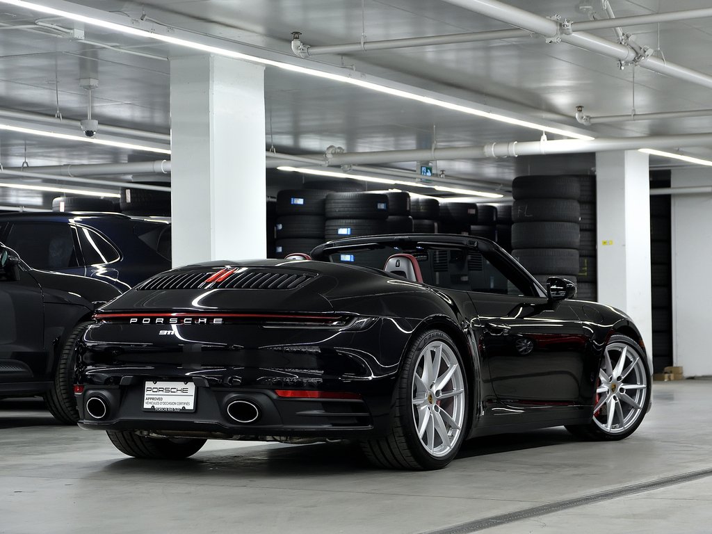 Porsche 911 Cabriolet / Sport + Premium Package / BOSE 2024 à Laval, Québec - 4 - w1024h768px