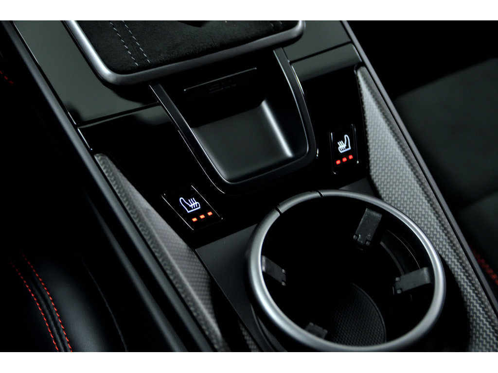 2024 Porsche 911 Carrera GTS Coupe / Transmission Manuelle /Aerokit in Laval, Quebec - 23 - w1024h768px