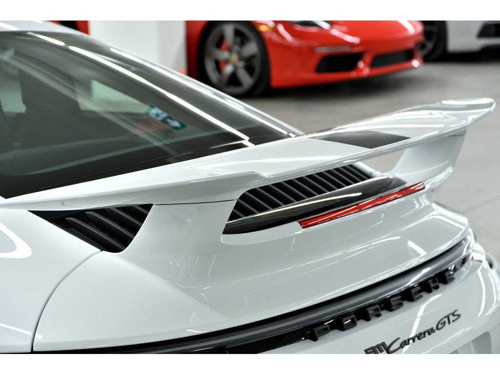 2024 Porsche 911 Carrera GTS Coupe / Transmission Manuelle /Aerokit in Laval, Quebec - 8 - w1024h768px