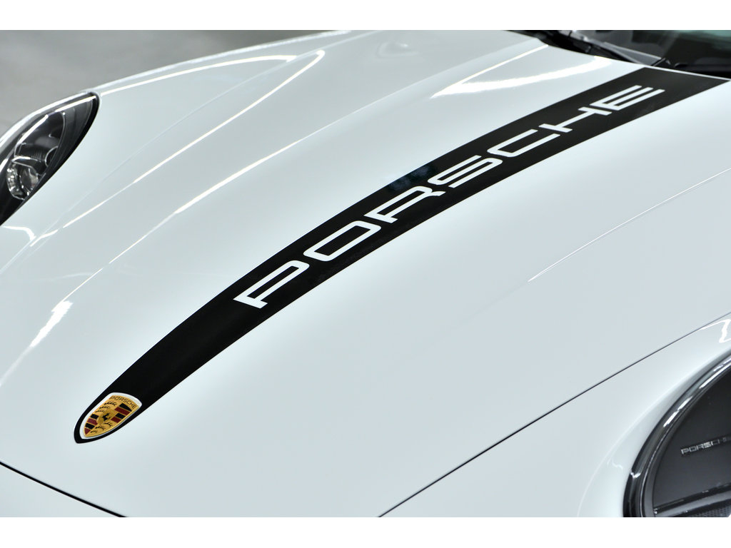 2024 Porsche 911 Carrera GTS Coupe / Transmission Manuelle /Aerokit in Laval, Quebec - 2 - w1024h768px