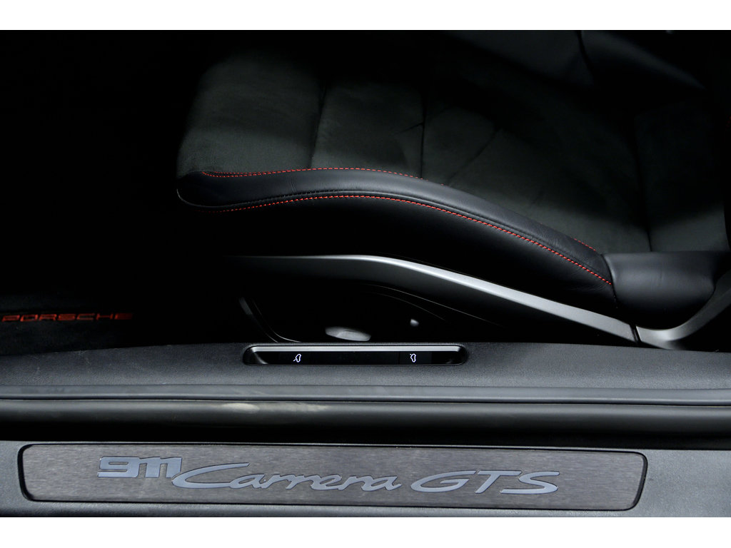2024 Porsche 911 Carrera GTS Coupe / Transmission Manuelle /Aerokit in Laval, Quebec - 31 - w1024h768px