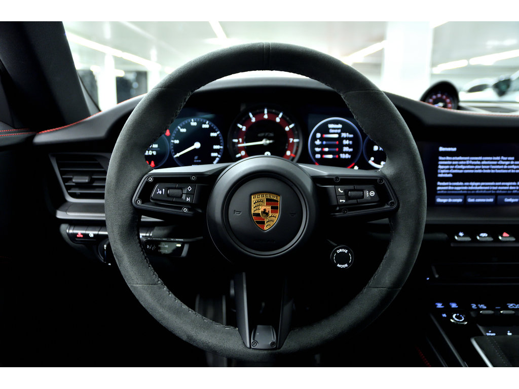 2024 Porsche 911 Carrera GTS Coupe / Transmission Manuelle /Aerokit in Laval, Quebec - 18 - w1024h768px