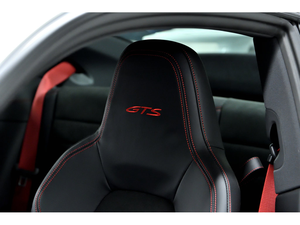 2024 Porsche 911 Carrera GTS Coupe / Transmission Manuelle /Aerokit in Laval, Quebec - 16 - w1024h768px